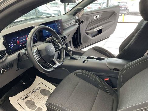 Used 2025 Ford Mustang Coupe RWD image 19