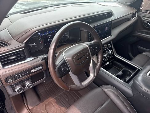 Certified 2021 GMC Yukon Denali w/ Denali Premium Package AWD/4WD image 20