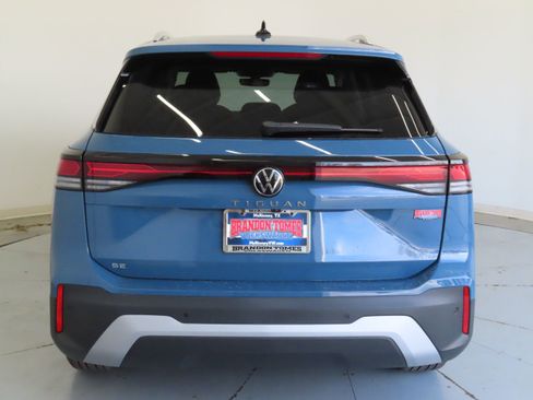 New 2026 Volkswagen Tiguan SE FWD image 5