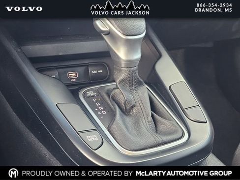 Used 2022 Kia Soul LX image 16