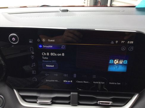 New 2026 Chevrolet Equinox LT w/ Convenience Package II AWD/4WD image 10