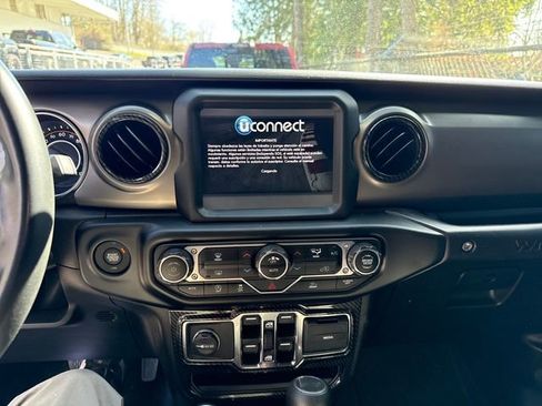 Used 2022 Jeep Wrangler Unlimited Sport image 21