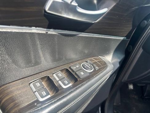 Used 2020 Kia Sorento LX FWD image 8