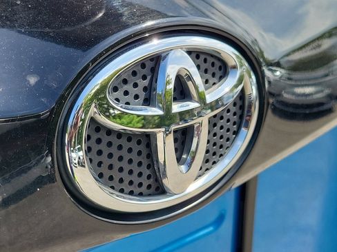 Used 2017 Toyota RAV4 SE AWD/4WD image 12