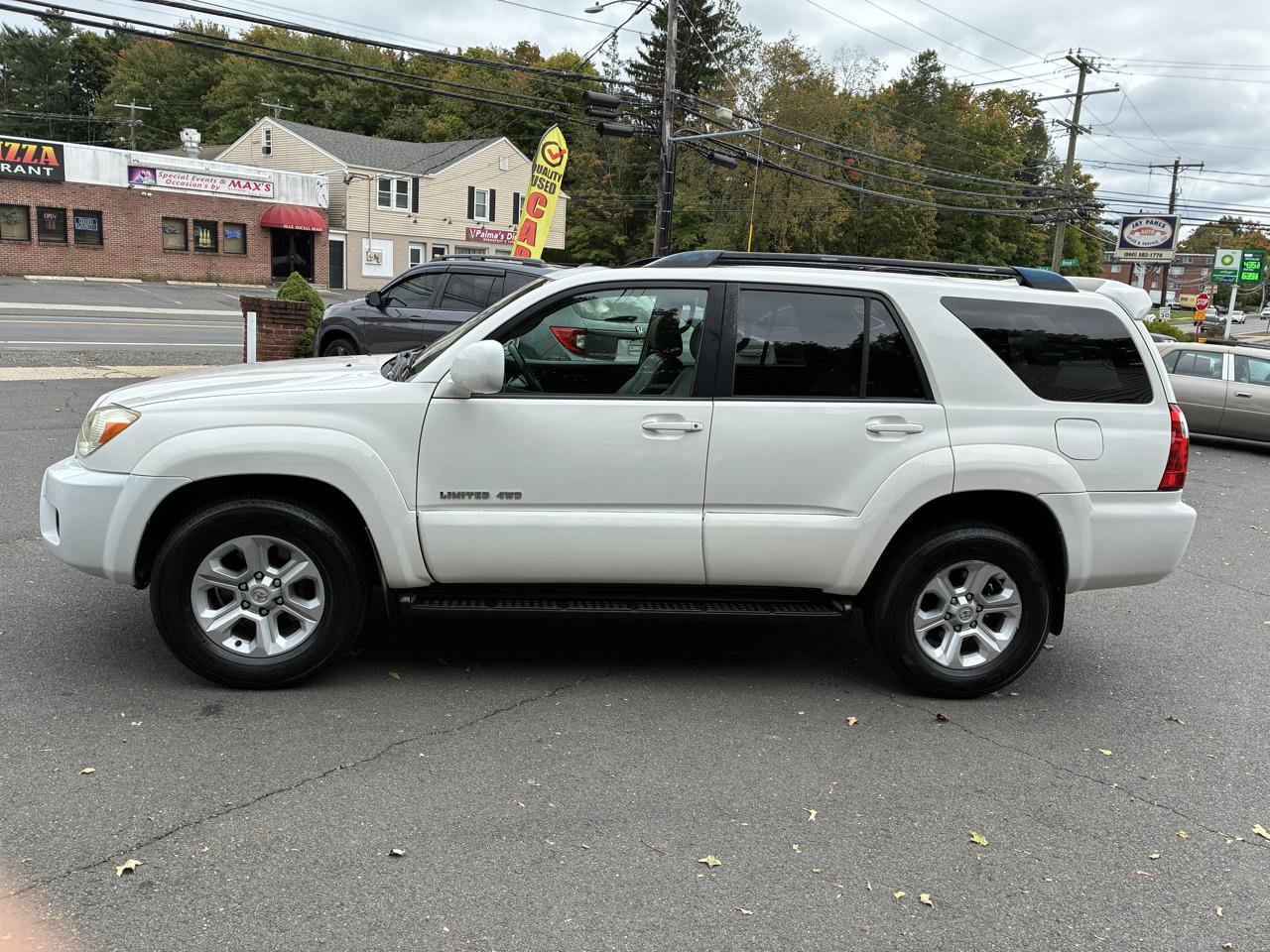 Used 2007 Toyota 4Runner Limited AWD/4WD image 2