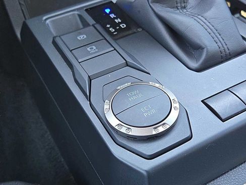 Used 2024 Toyota Tacoma SR5 w/ SR5 Upgrade Package image 29