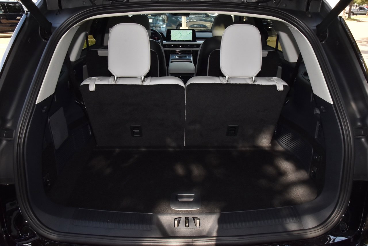 Certified 2026 Lincoln Aviator 2WD w/ Jet Appearance Package image 37