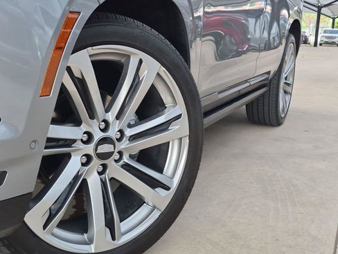 Used 2025 Cadillac Escalade Sport w/ Touring Package AWD/4WD image 7