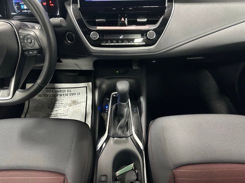 Used 2025 Toyota Corolla SE w/ SE Premium Package image 37