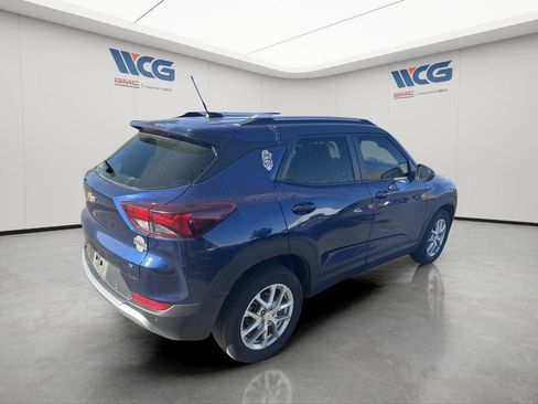 Used 2022 Chevrolet TrailBlazer LT w/ Driver Confidence Package FWD image 3