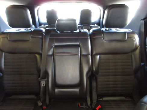 Used 2025 Ford Explorer ST-Line w/ Premium Package image 22