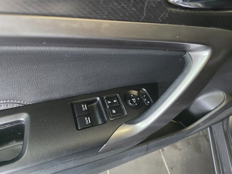 Used 2017 Honda Accord EX image 16