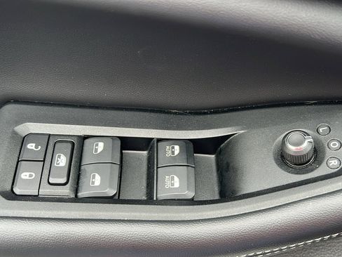 Used 2024 Jeep Grand Cherokee L Limited w/ Luxury Tech Group II image 13