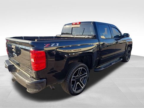 Used 2018 Chevrolet Silverado 1500 LT w/ LPO, Black Pack image 28