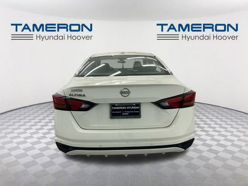 Used 2025 Nissan Altima 2.5 SV image 4