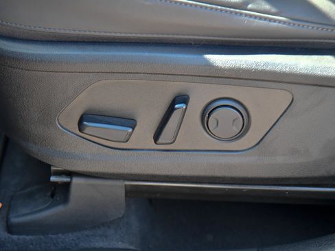 Used 2025 Kia Sorento S w/ Panoramic Sunroof Package FWD image 17