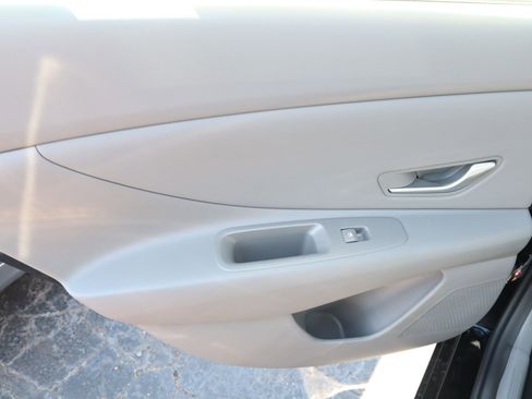 New 2025 Hyundai Elantra Sport image 21