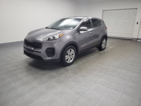 Used 2017 Kia Sportage LX FWD image 2