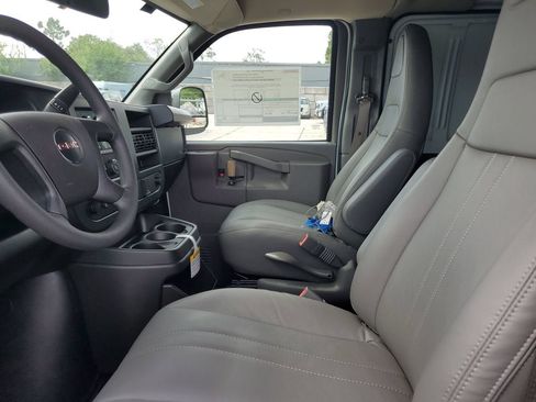 New 2026 GMC Savana 2500 Extended RWD image 18