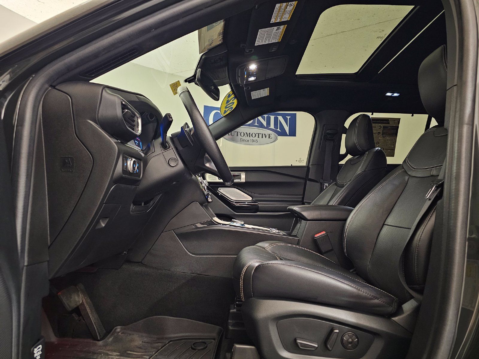 Used 2022 Ford Explorer ST w/ Equipment Group 401A AWD/4WD image 7