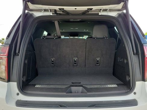 Used 2022 Chevrolet Tahoe RST w/ Luxury Package RWD image 13