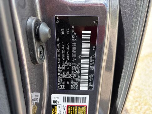 Used 2025 Toyota Sienna XLE FWD image 30