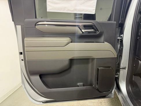 New 2026 Chevrolet Silverado 2500 ZR2 image 22