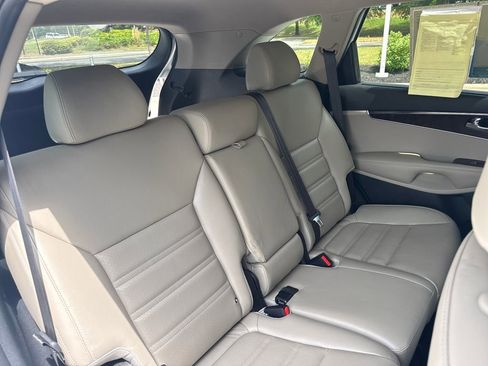 Used 2017 Kia Sorento EX w/ EX Premium Package FWD image 33