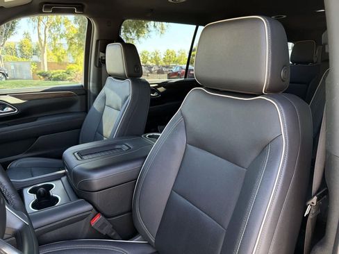 Used 2023 Chevrolet Suburban Premier image 26