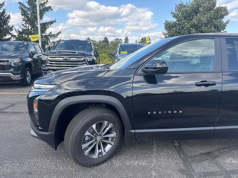 New 2026 Chevrolet Equinox LT w/ Convenience Package II image 4