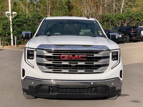 Used 2025 GMC Sierra 1500 SLE w/ Preferred Package image 3