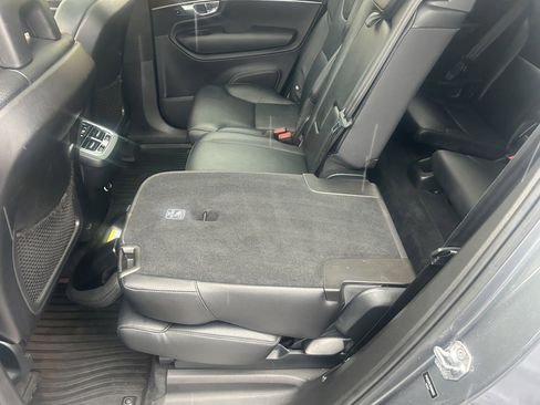 Used 2016 Volvo XC90 T6 Momentum w/ Momentum Plus Package image 28