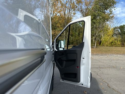 New 2026 Ford Transit 350 148 High Roof AWD image 32