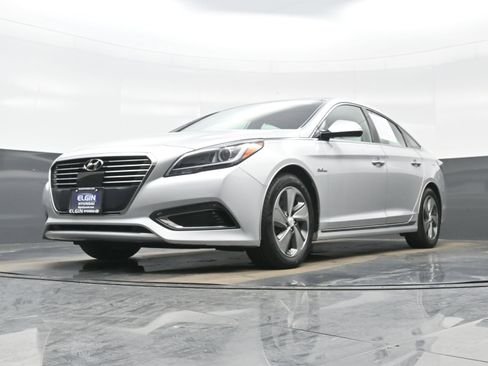 Used 2016 Hyundai Sonata Limited w/ Option Group 02 image 27