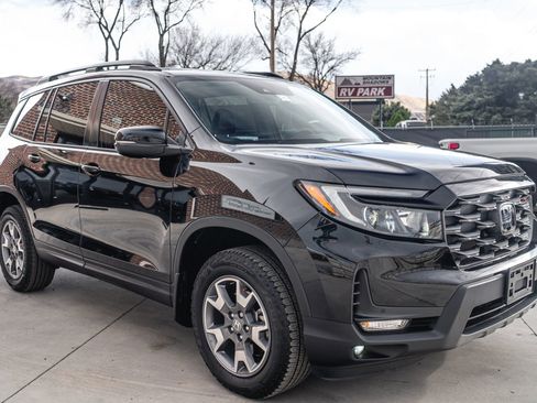 Used 2022 Honda Passport TrailSport image 16
