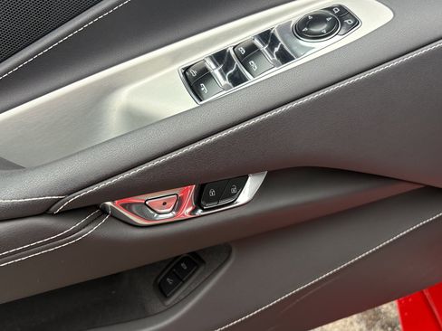 Used 2024 Chevrolet Corvette Stingray Convertible w/ Z51 Performance Package image 17