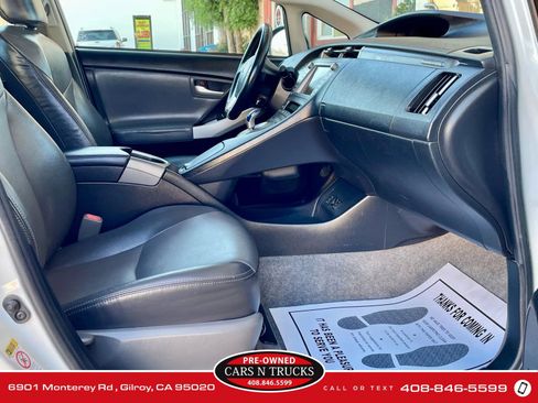 Used 2014 Toyota Prius Prime Advanced image 15