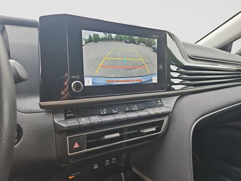 Used 2025 Toyota Camry LE FWD image 28