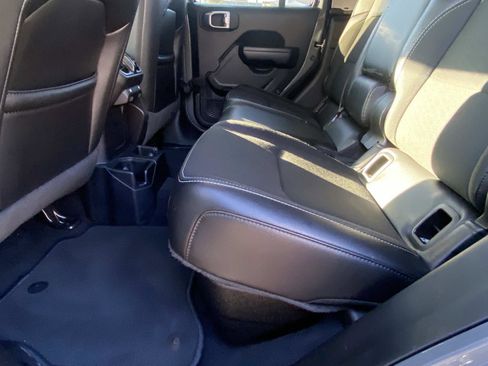 Certified 2021 Jeep Gladiator Sport image 18