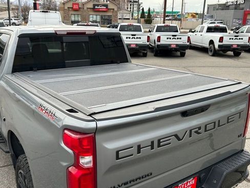 Used 2024 Chevrolet Silverado 1500 LT Trail Boss w/ Convenience Package II AWD/4WD image 12