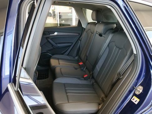 Certified 2025 Audi Q5 2.0T Premium Plus w/ Premium Plus Package image 12