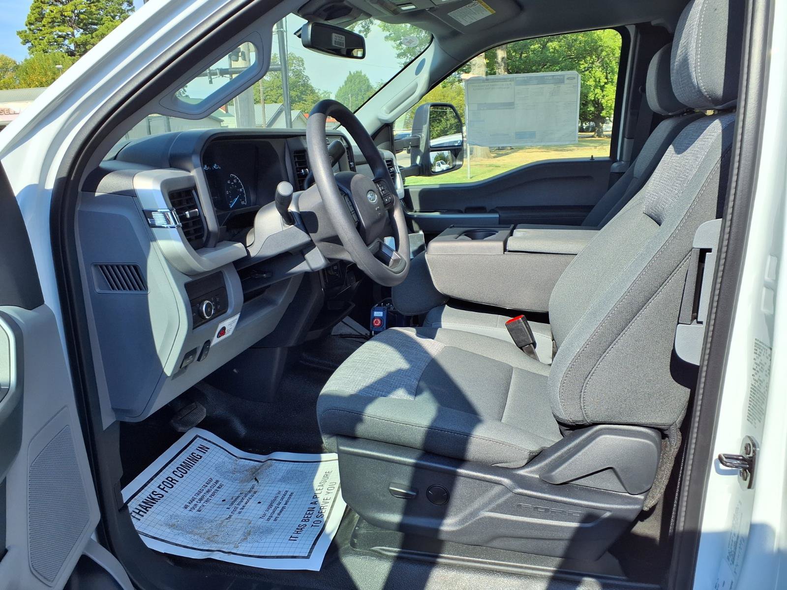 New 2026 Ford F550 4x4 Supercab Super Duty w/ XLT Value Package image 5