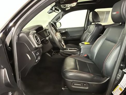 Used 2021 Toyota Tacoma TRD Pro AWD/4WD image 11