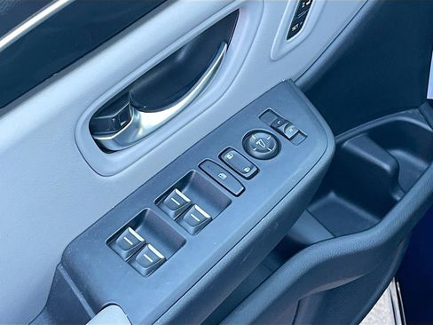 Used 2025 Honda Pilot EX-L image 17