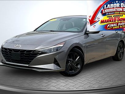 Used 2022 Hyundai Elantra SEL w/ Cargo Package