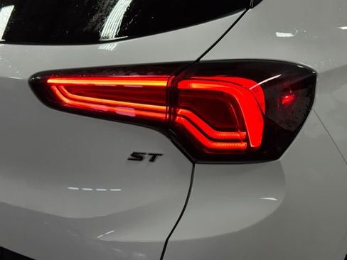 Used 2024 Buick Encore GX Sport Touring w/ Comfort Package image 7