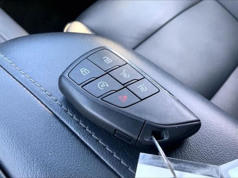 Used 2024 Chevrolet Tahoe Z71 w/ Luxury Package image 14