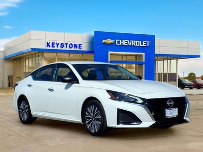 Used 2025 Nissan Altima 2.5 SV