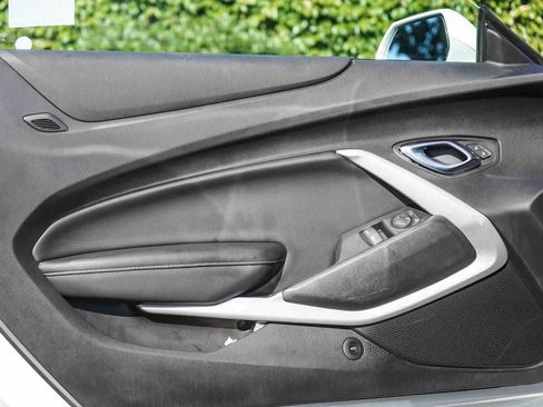 Used 2020 Chevrolet Camaro LT RWD image 13