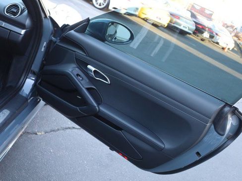 Used 2017 Porsche 718 Cayman S image 41
